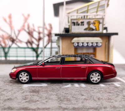 For SH 1:64 Scale Red Black Top 62S Maybach Luxury Sedan Diecast
