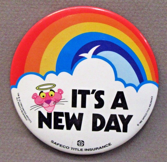 1982 PINK PANTHER It�s A New Day SAFECO INSURANCE Pinback