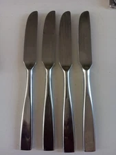 Lot of 4 Knives 8" Rogers Stainless Korea 7 Replacement Flatware 