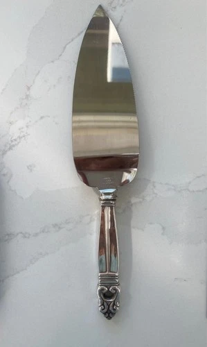 ROYAL DANISH BY INTERNATIONAL STERLING SILVER PIE/CAKE SERVER NO MONOGRAM