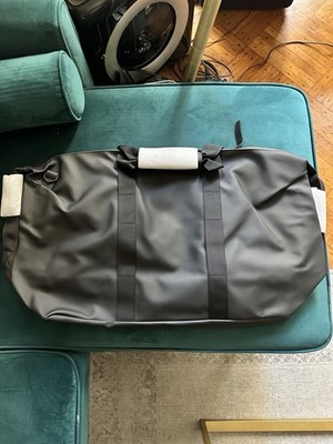 Rains Hilo Weekend Bag Black Duffel Carry On Adjustable Straps