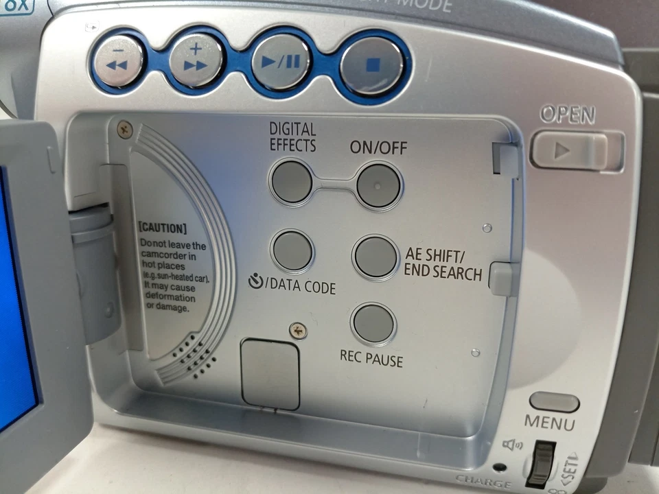 Canon MV700i Mini DV Camcorder Bundle with Charger and Case - Preowned - Image 4 of 4