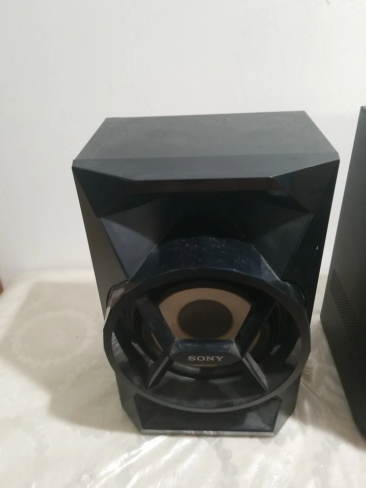 Sony MHC-EC619iP MicroHi-fi Home Audio System iPhone FM Radio CD USB w/Remote - Image 2 of 4