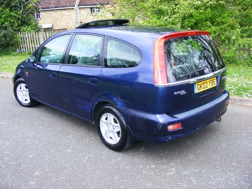 WOW!! A VERY RARE 2002 HONDA STREAM 2.0 i-VTEC SE SPORT 7 SEATER MPV PETROL AUTO - Picture 2 of 24