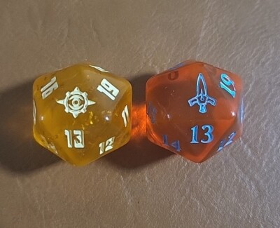 2x  MTG Oversized Dice Die Ixalan LCI & Murders Karlov Manor MKM Life Spindown 