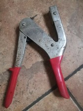 Ketchum Applicator for star tags ear taggers, Sheep cattle farming