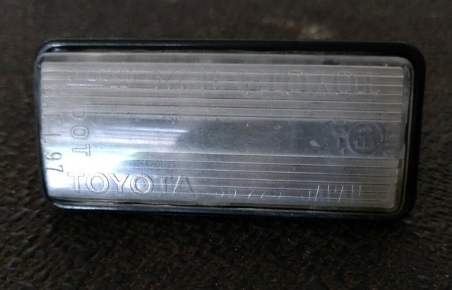 Toyota 81271 60332 Toyota 81271 60332