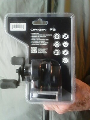 13 Fishing Origin FB Black Out Right Handed Baitcast Reel In Clam Shell 13 Fishing Origin FB Black Out Right Handed Baitcast Reel In Clam Shell