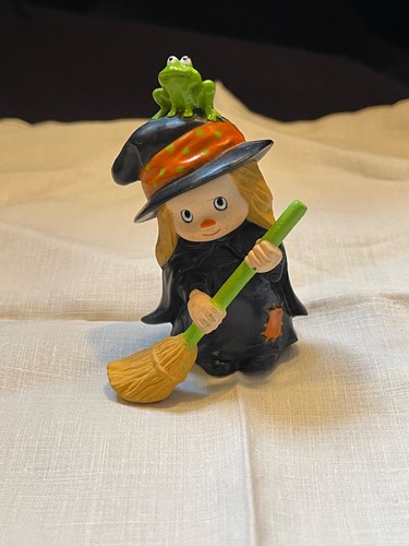 Vintage 1982 Hallmark Halloween Merry Miniatures Witch w Broom & Frog on Hat