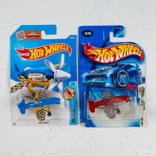 Hot Wheels Airplanes • 2015 Mad Propz; 2003 Madd Propz • Unopened
