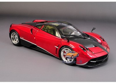 Original 1/18 Pagani Huayra Red Diecast Car Model Collection GT Autos