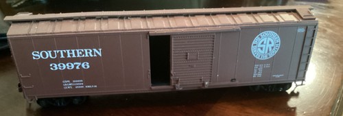 HO Athearn 50' vagón de carga de una sola puerta Southern 39976 5060 KD’s | Condition: Used