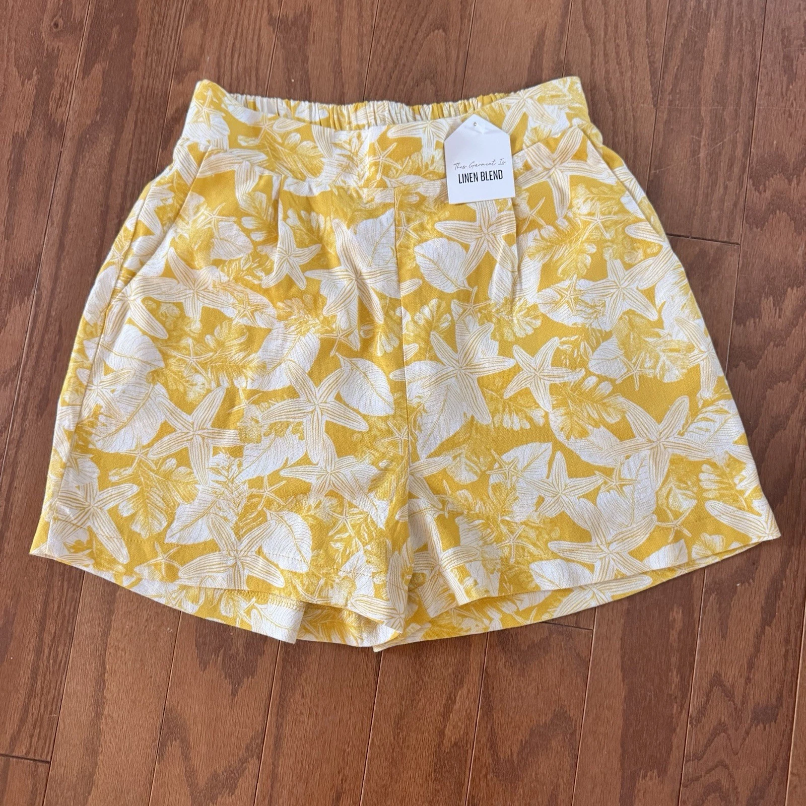 NWT Monteau Los Angeles Linen Blend Shorts Women’s Small Yellow Tropical Resort
Opens in a new windo