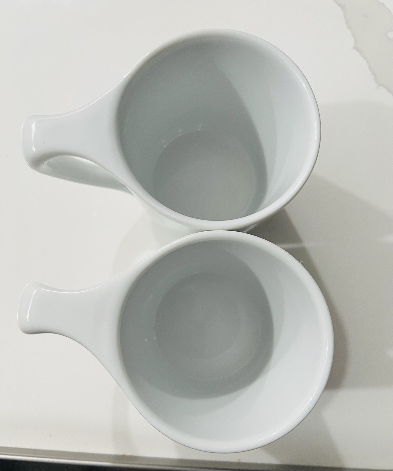 Brand New Set 2 Modern notNeutral Lino 10oz White Porcelain Tea Coffee Cups Mugs
