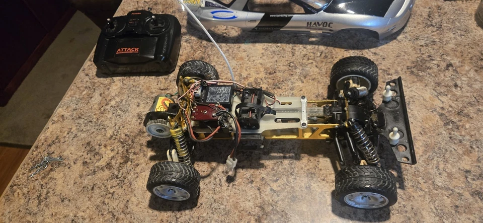 Coche RC Kyosho Optima vintage con mando a distancia Foto 4 de 4