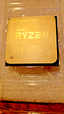 AMD Ryzen 5 5600X 5000 Series 6-Core CPU AM4 3.7GHz 3200MHz 3MB L2