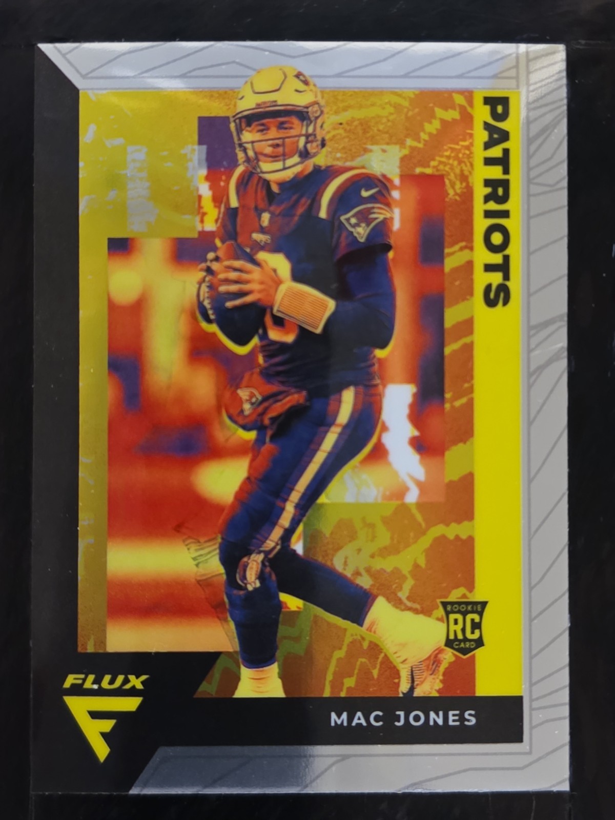 2021 Panini Chronicles Flux Football NFL Mac Jones #FX-5 (RC)