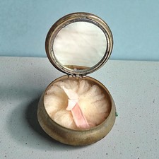 Boite a poudre ancienne avec miroir metal dore decor relief vanity ancien