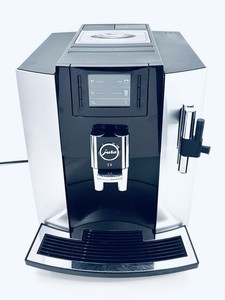 JURA E8 Platin Kaffeevollautomat  DEFEKT (Undicht)