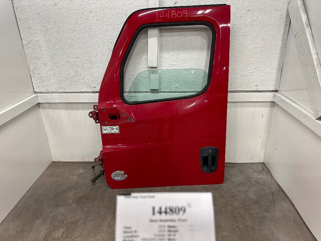 Freightliner Door LH Z18-71723-000 From 2019 Cascadia or ss to Z18