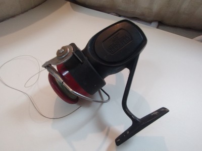 Moulinet de pêche vintage Pflueger Freespeed 1000 spinng fabriqué aux