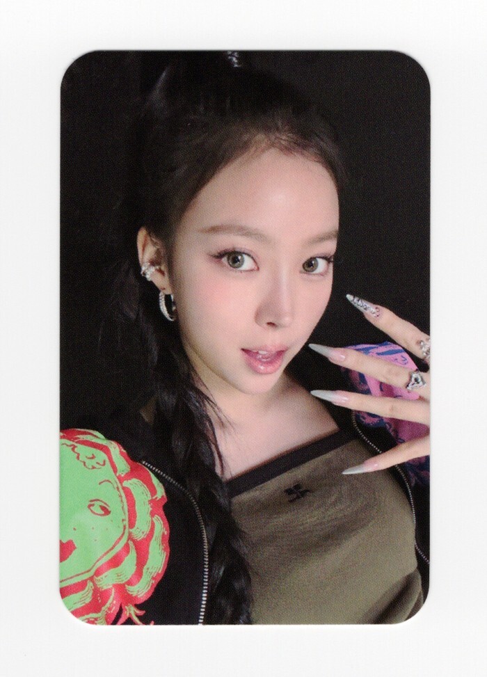 MEOVV - 1st EP Album MY EYES OPEN VVIDE [EVERLINE] PREORDER