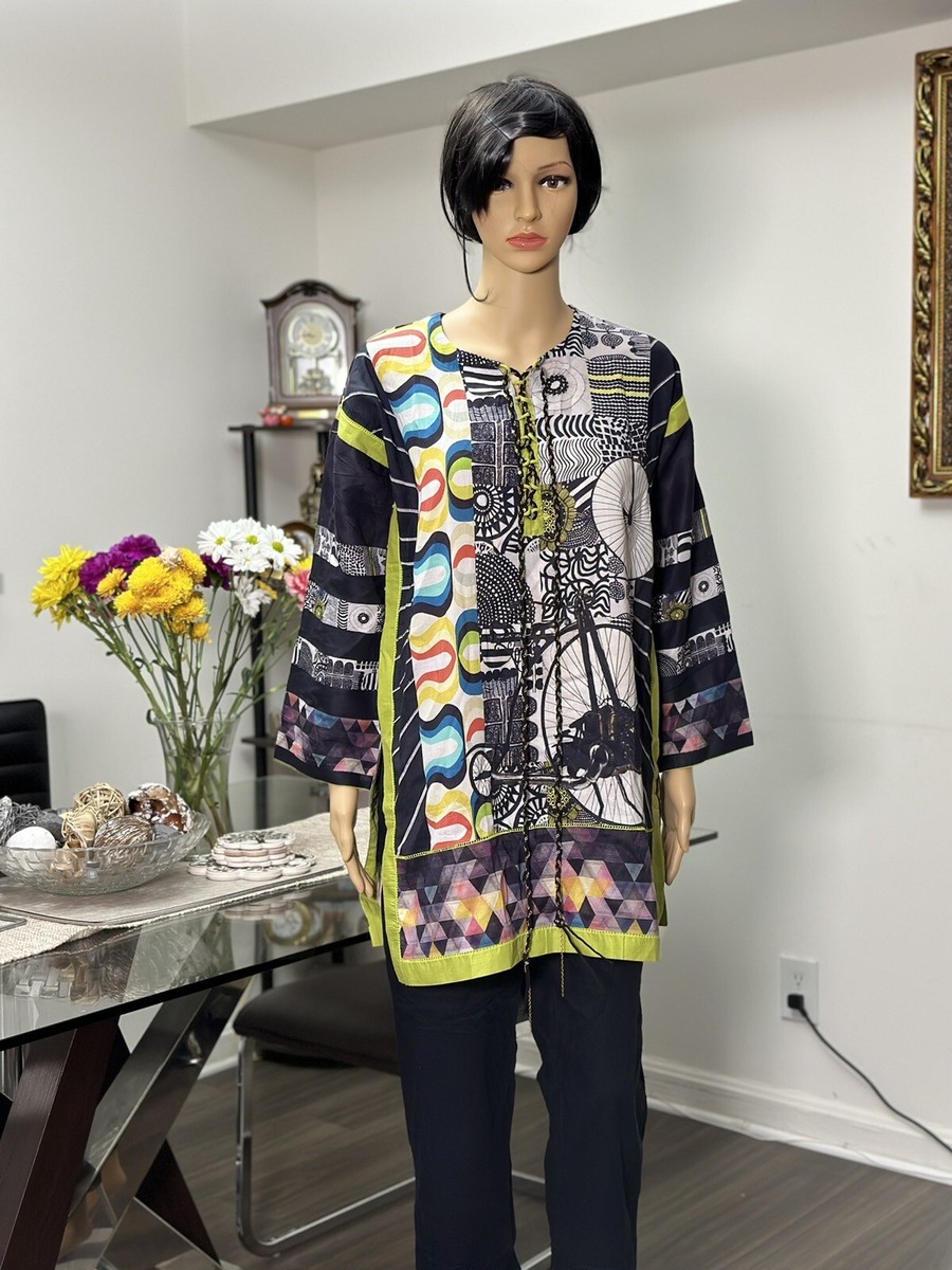 almirah kurti