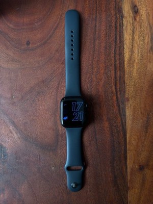 Apple Watch Series 9 45mm Aluminiumgehäuse mit Sportarmband - Mitternacht