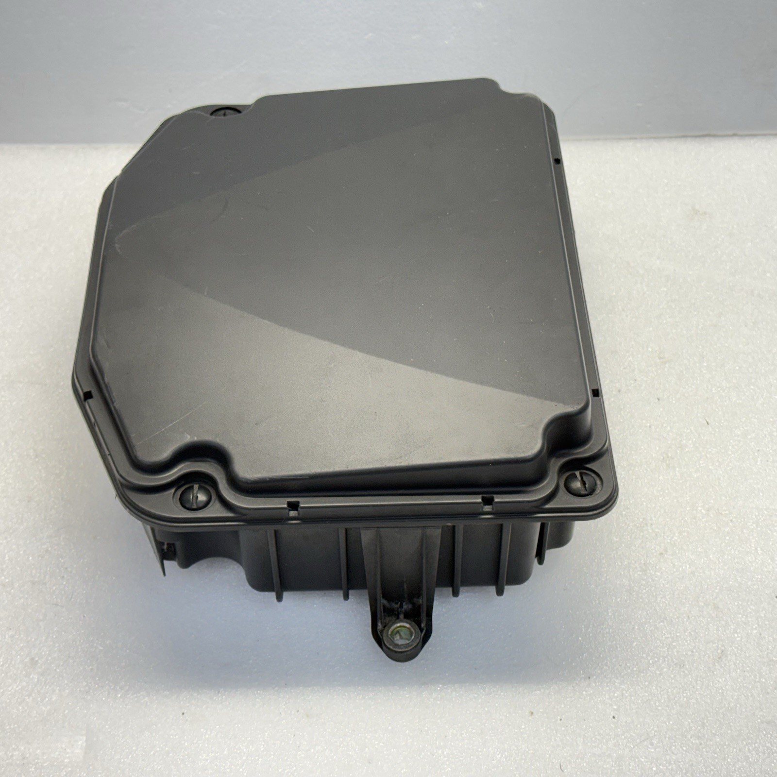 Maserati Quattroporte 2003-2007 Engine cover