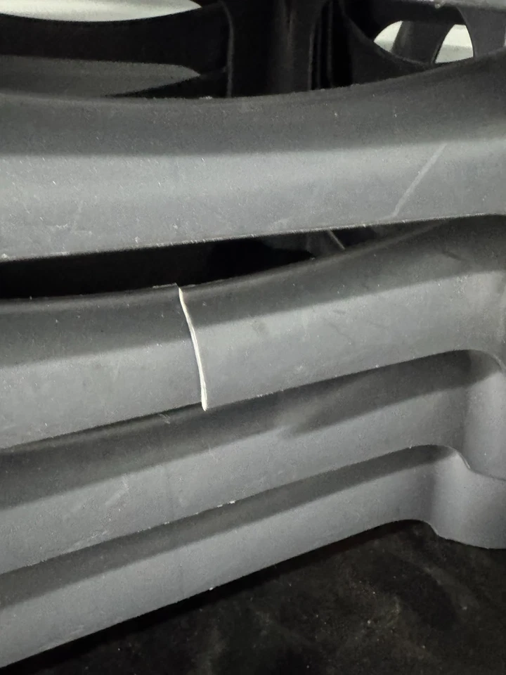 Lote de taburetes vintage Rubbermaid cuello áspero bisque de almendra Foto 3 de 4