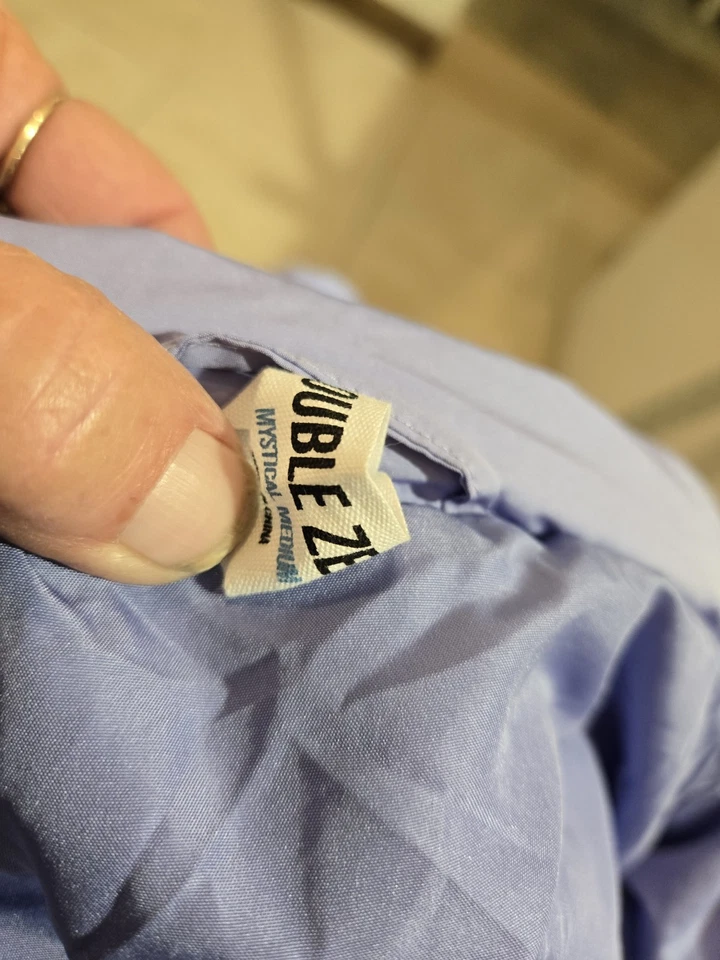 Jaqueta feminina Double Zero crop puffer tamanho M roxa clara zíper completo pescoço funil - Imagem 3 de 4