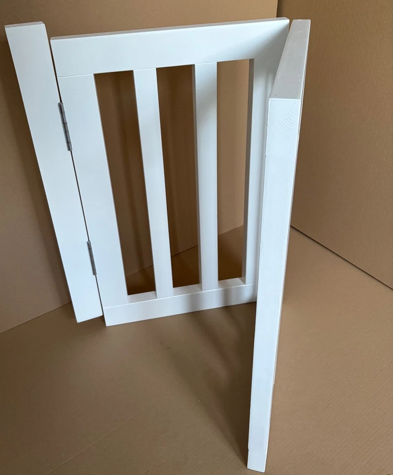 Bespoke stair gate, Baby gate, Pet gate, Made to measure, Stair Gate. Bi-Folding - Image 3 of 4