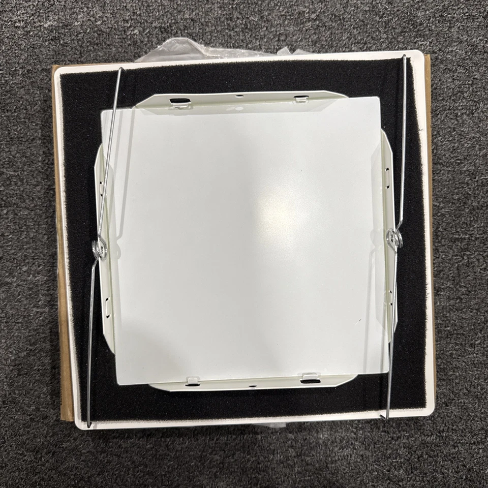 HALO 9” WHITE RECESSED CEILING LIGHT SQUARE TRIM GLASS ALBALITE LENS FIXTURE - Image 2 of 4
