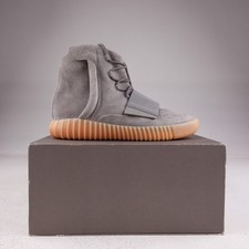 adidas Yeezy Boost 750 Light Grey Glow In the...
