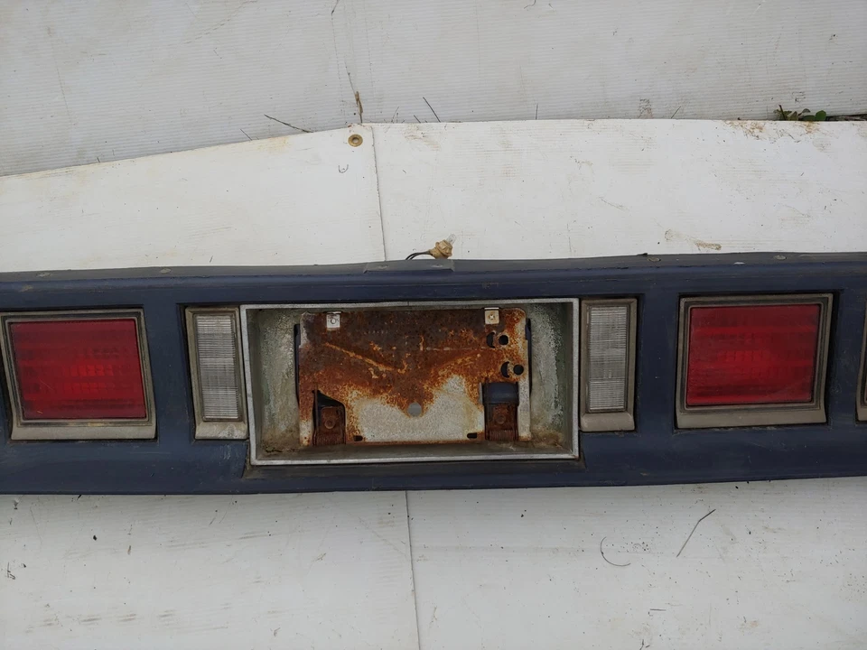 1980 1981 1982 1983 1984 1985 Chevy Caprice Classic panel de luz trasera GM OEM Foto 4 de 4