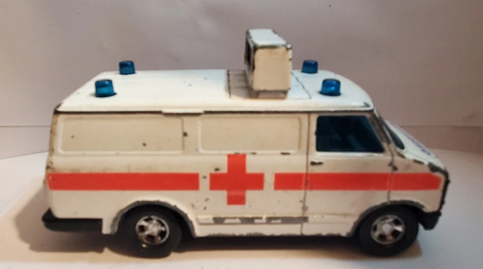 Ambulancia vintage coleccionable Matchbox Super Kings Bedford Van Foto 4 de 4