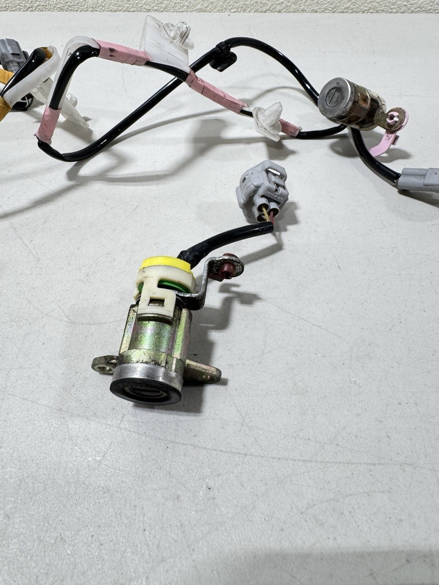 95 to 04 Toyota Tacoma 96-02 4runner Ignition Switch 2 Keys