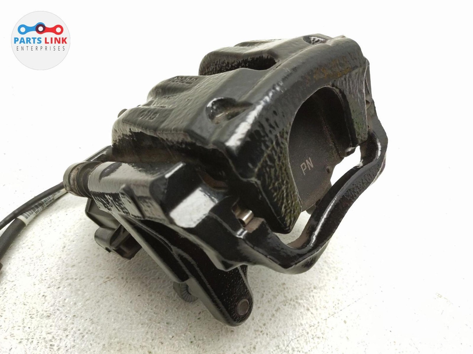 2016-20 BENTLEY BENTAYGA REAR RIGHT DISC BRAKE CALIPER BRACKET ASSEMBLY BLACK 3K