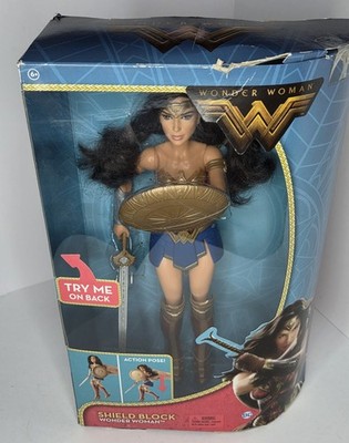2016 DC Comics ''Shield Block Action'' Wonder Woman Doll. Gal Gidot Portrayal.