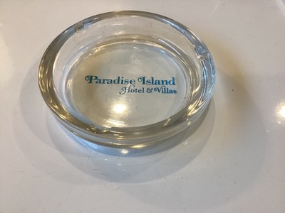 Vintage 3.75  Tobacco Cigarette Ashtray Paradise Island & Villas Bahamas Clear