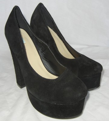 Urban Outfitters Kimchi Blue Women/'s Gretel Gold Suede Pumps Heels size 7