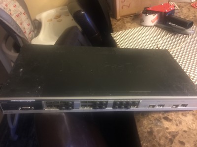 D Link DES-3526 xStack 24-Port 10/100Mbps Stackable Switch