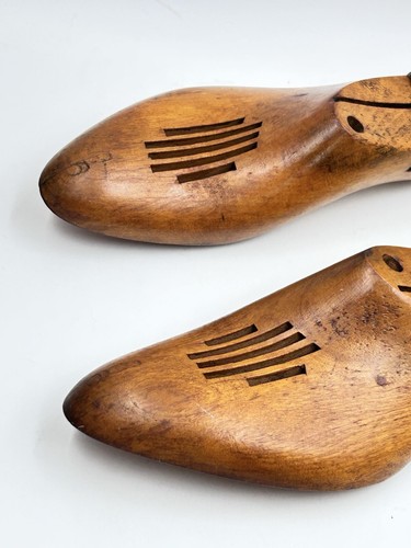 Antique 1st Gen 1904 Wooden Shoe Trees Stretchers Miller OAM Co., Fully Restored - Picture 10 of 15