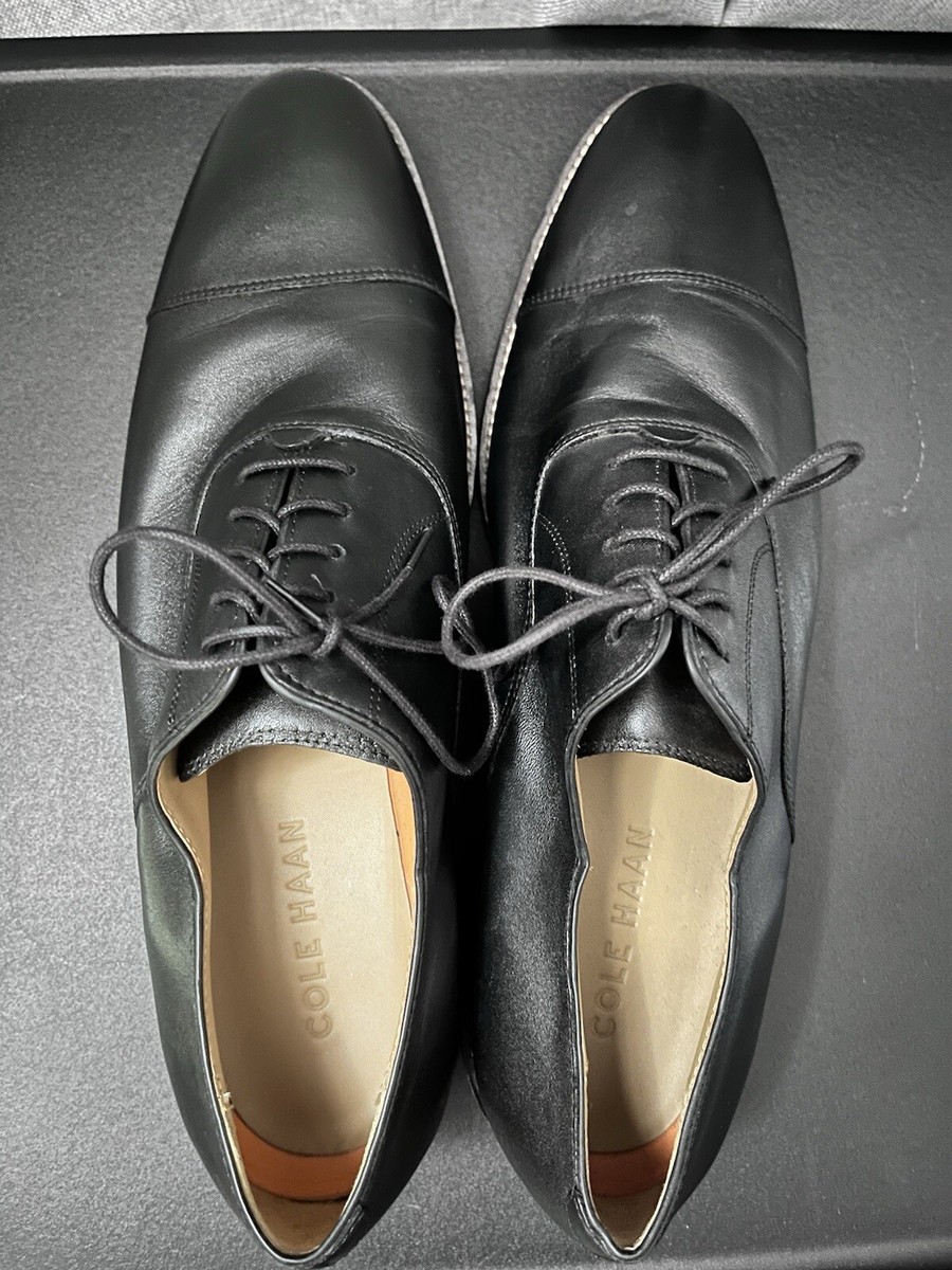 Cole Haan Men display picture 1