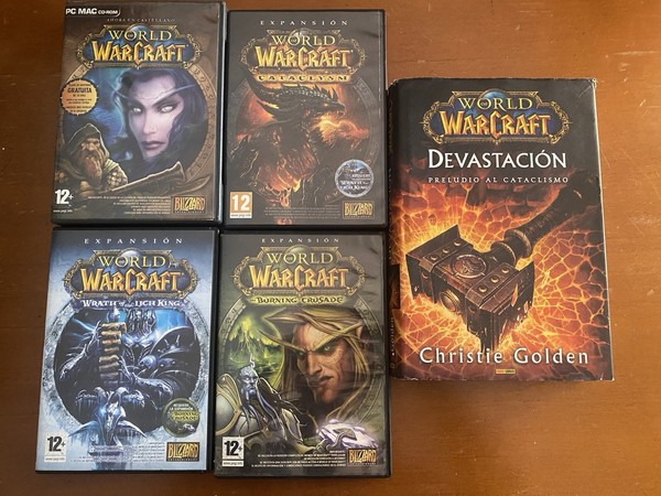 World Of Warcraft Game + 3 Expansions + Book
