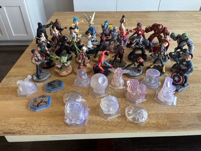 HUGE Disney Infinity Lot Star Wars, Marvel, and Disney Figures and Crystals