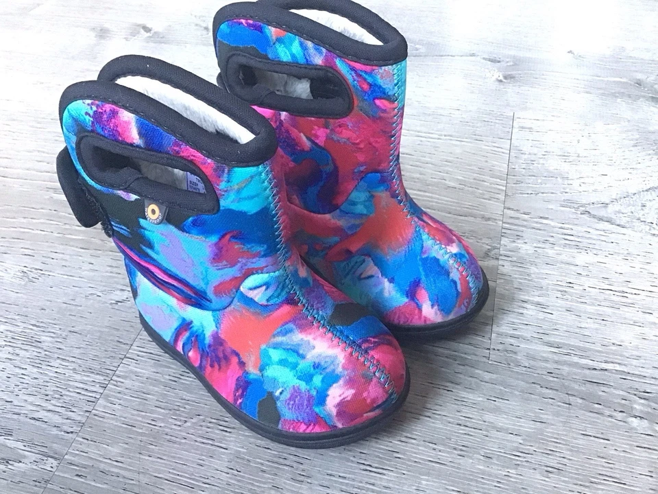 Bogs Baby Girls Size 4 Winter Snow Boots WLD Blue Pink Faux Fur - Image 2 of 4