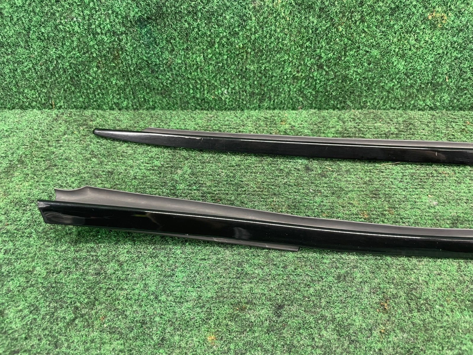 Bentley Continental GT 2003-2018 FRONT+RIGHT Window molding
