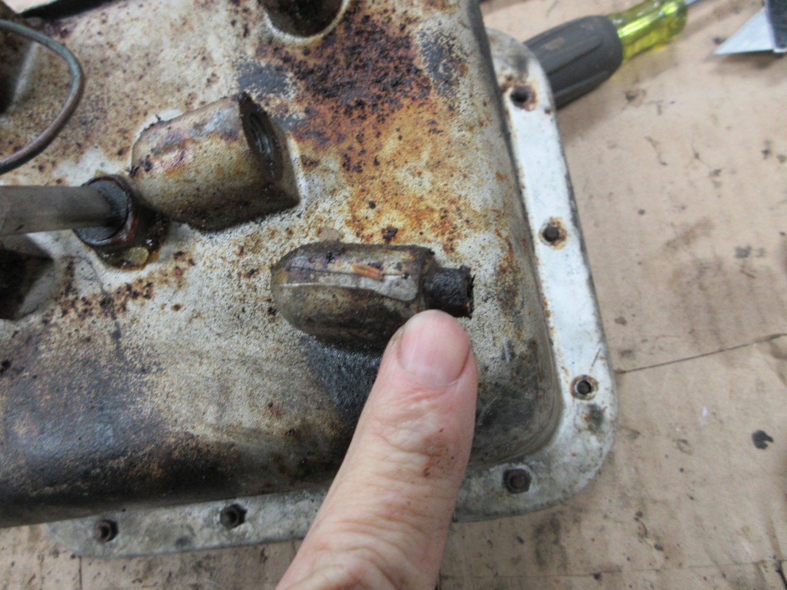 Rolls-Royce Silver Shadow Brake fluid reservoir