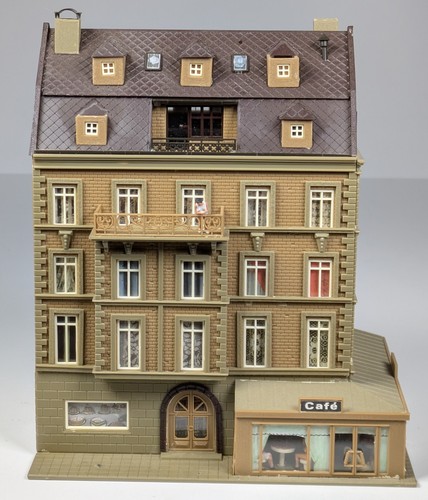 Vollmer H0 50729, casa de pueblo con cafetería, TERMINADA DE CONSTRUIR, SIN CAJA | Condition: Gebraucht